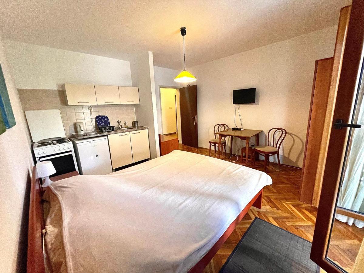 Apartments Maslina Sveti Stefan Luaran gambar